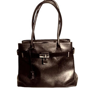 Vintage Leather Lock Key Shoulder Bag Made in Italy ❤️